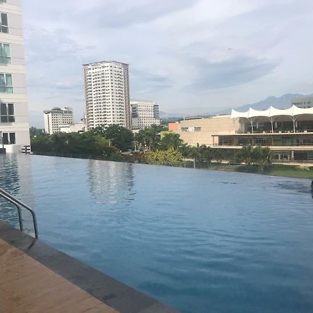 Lustra Studio Davao City Buitenkant foto