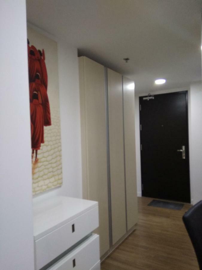 Lustra Studio Davao City Buitenkant foto